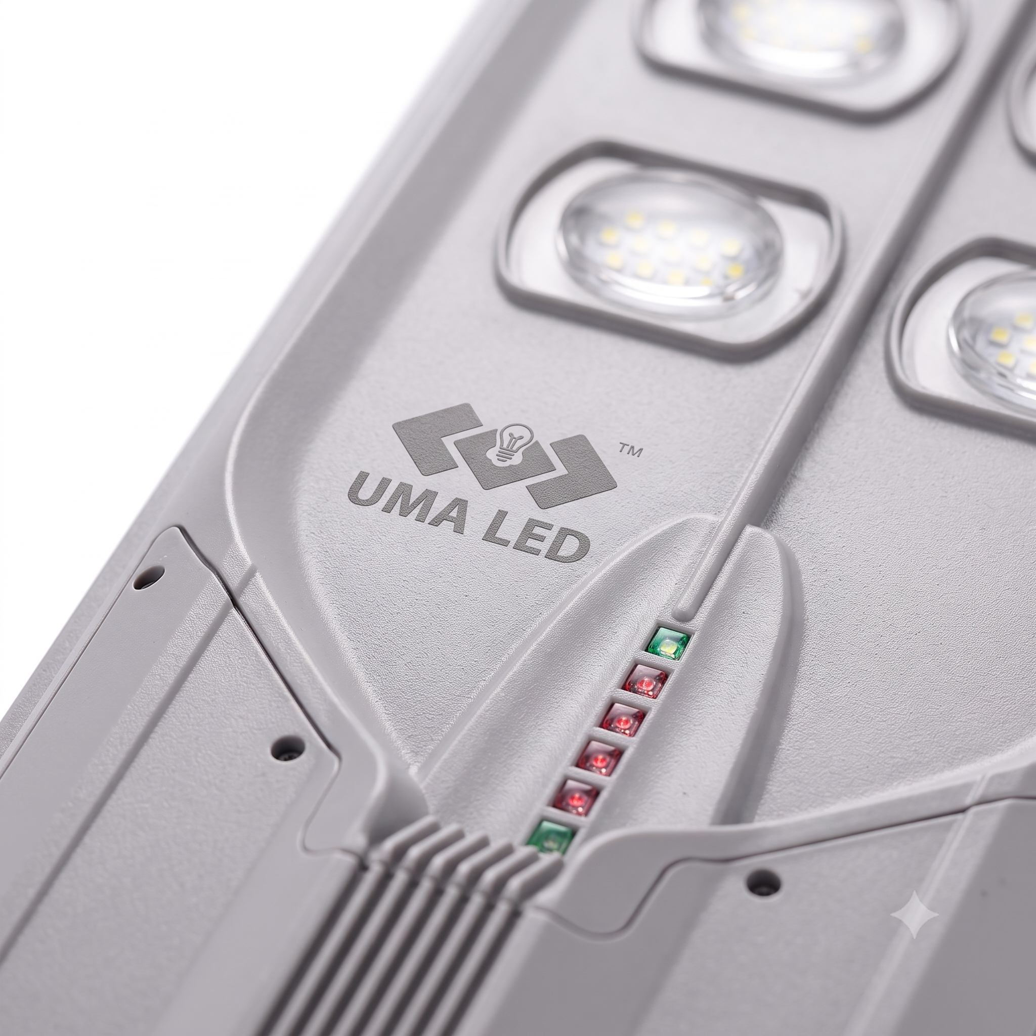 UMA LED 400W Solar Street Light with Inbuilt Solar Panel | All-in-One Solar Road Light